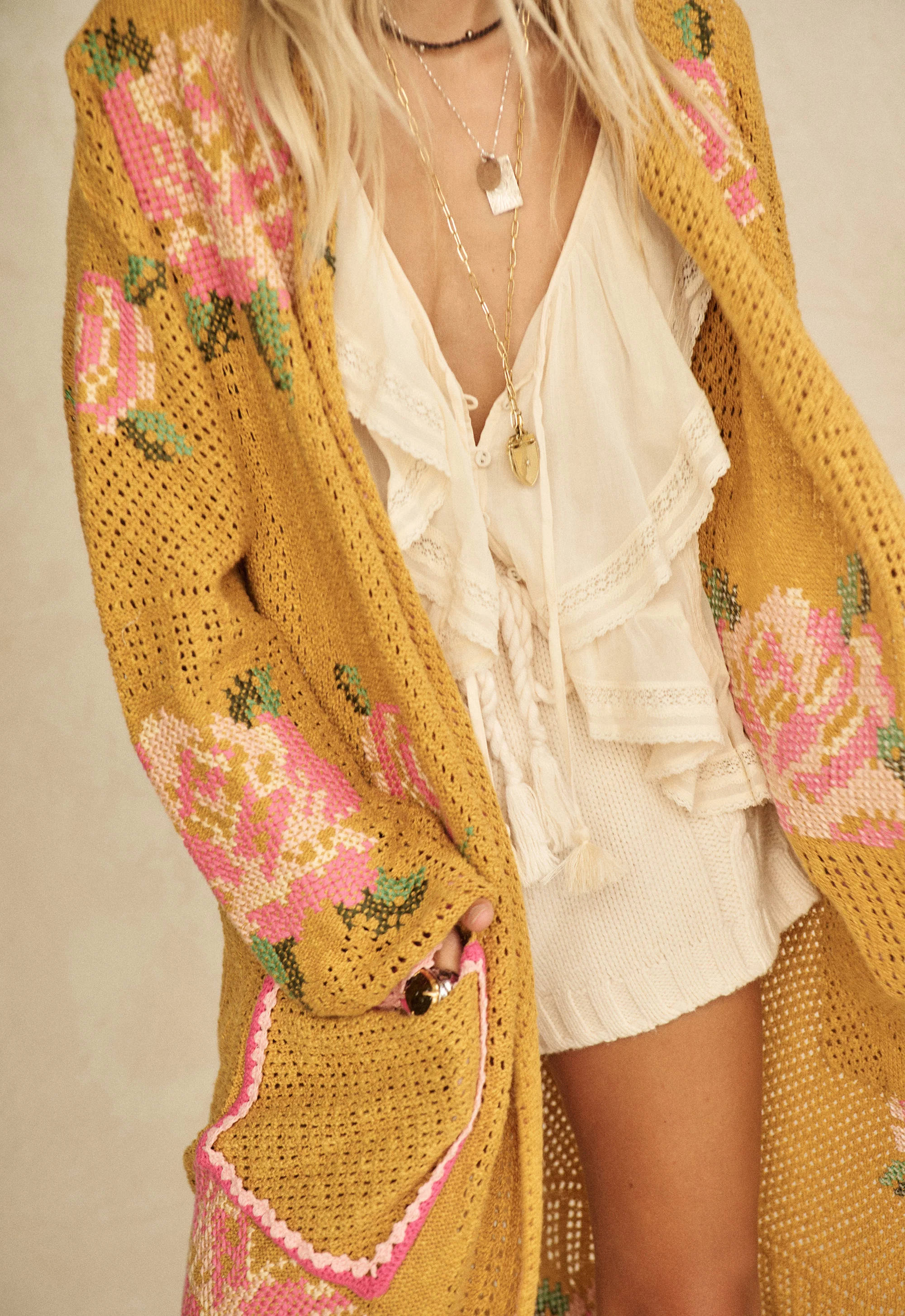 Fleur Lace Frill Sleeveless Blouse - Image 8