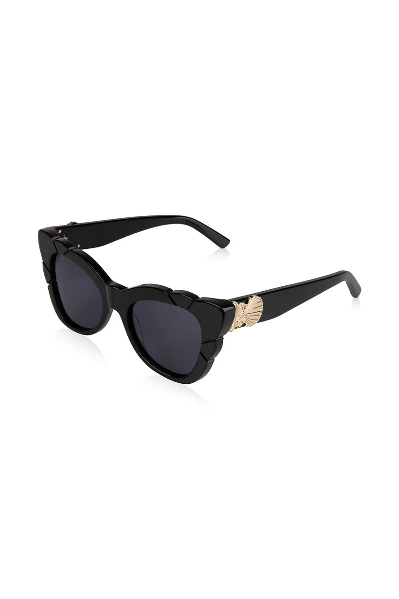 Marilyn with Solid Grey Lens - Image 6
