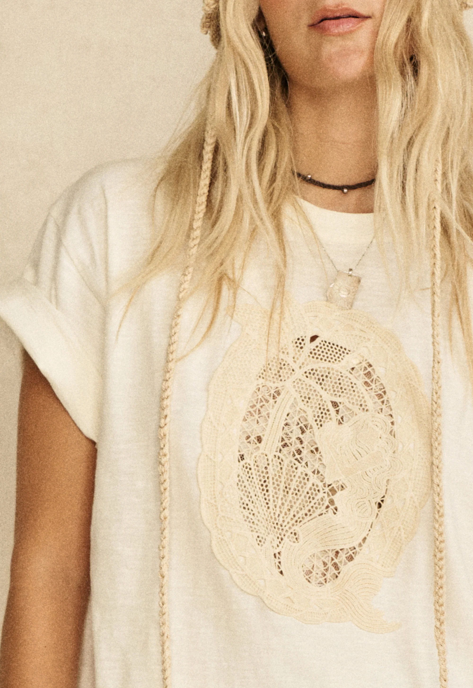 Mermaid Cove Appliqué Tee - Image 5